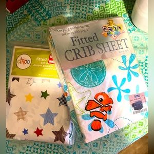 Bundle of 2 crib sheets, different pattern on each one